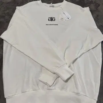 GYDA 미사용 새상품 맨투맨