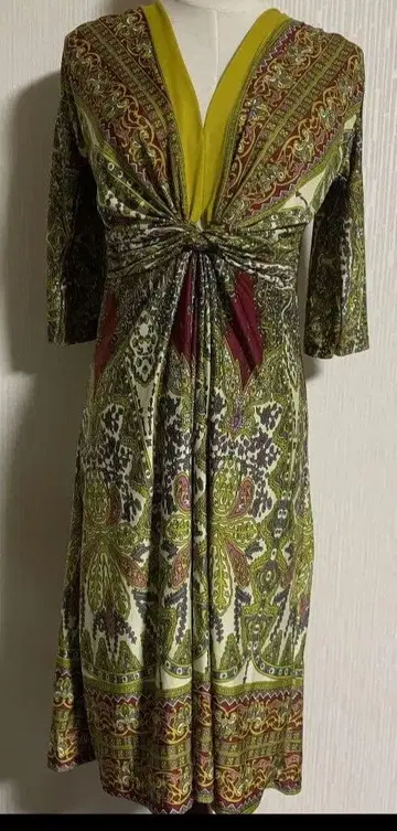 새상품급 백화점 3만 구매. 가을에 멋진 카슈쿨 원피스