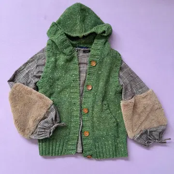 그린 컬러 나무 버튼 니트 베스트 프리 사이즈