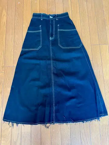 EMODA 블랙 플레어 스커트 F 사이즈