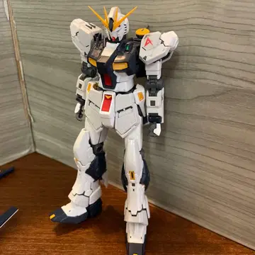 RG 뉴 건담 정크 완성품
