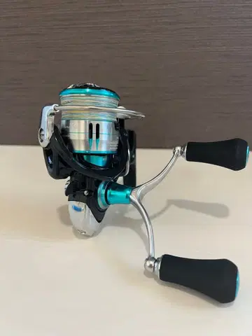 [ 다이와 ] 19 에메랄다스 LT 2500S-H-DH DAIWA