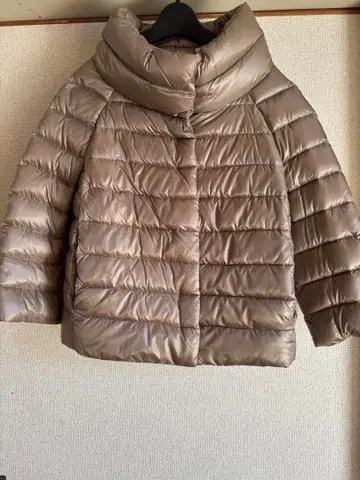 [새상품급] 헬레노 7부 소매 숏 다운 사이즈 40