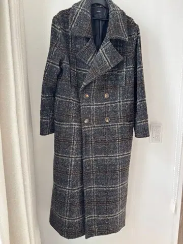 체크 무늬 더블 브레스트 롱 코트