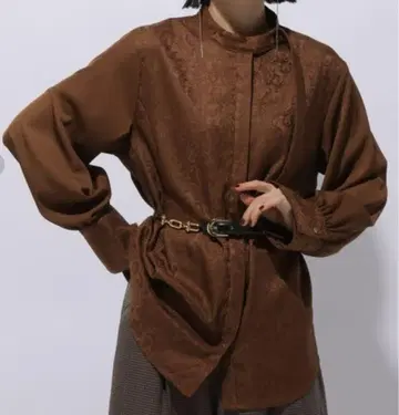 자카드 절개 보타이 셔츠(HARE)