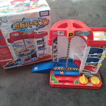 토미카 40주년 기념 회전 파킹