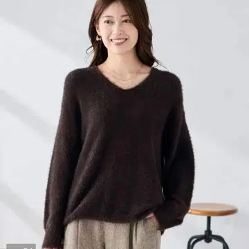 페더얀 V넥 니트