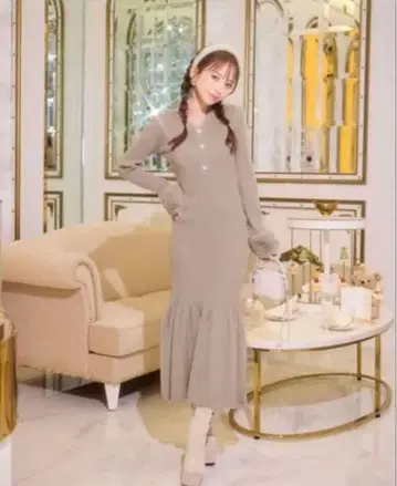 미셸 마카롱 퍼 달린 니트 원피스