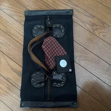 스터드 부착 캔버스 백