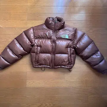 THE NORTH FACEW'S NUPTSE SHORT JACKET