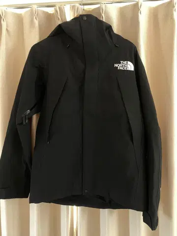THE NORTH FACE NP61800 MOUNTAIN JACKET