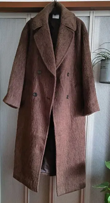 로리즈팜 체스터 코트 브라운 샤기 프리 새상품급