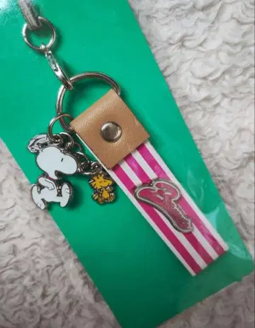 유니버셜 스튜디오 재팬 9주년 기념 한정판 스누피 핸드폰 스트랩