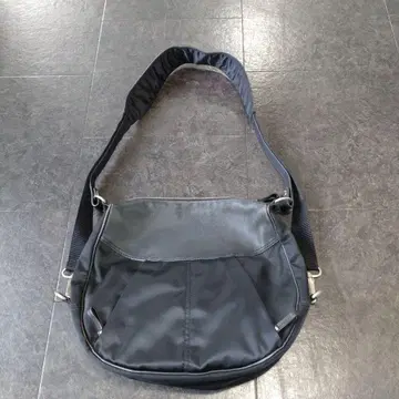 [ 빈티지 코시노 히로코 ] 변형 숄더백 가죽 & 나일론 레어 모델