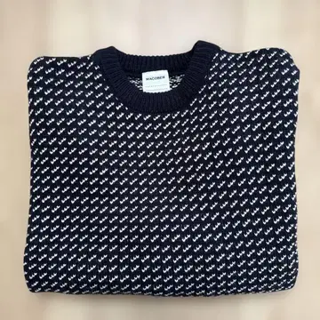 MACOBER 네이비 패턴 편직 스웨터