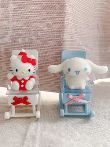 헬로키티 시나모롤 피규어 세트