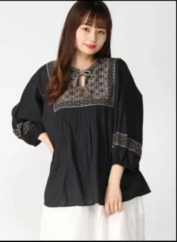 사만사 모스모스 택 포함 새상품 셔츠 블라우스 자수 리본