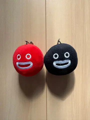 GLAY 굿즈 즈라볼 키링 블랙 레드 2개 세트