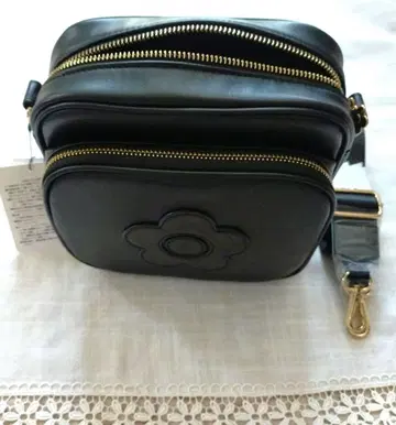 미사용! MARY QUANT 프론트 포켓 데이지 패치 숄더