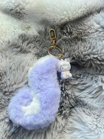 산리오 쿠로미 복슬복슬 다람쥐 꼬리 키링