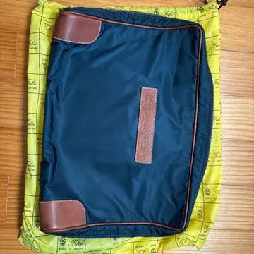 Felisi 페리지 클러치백