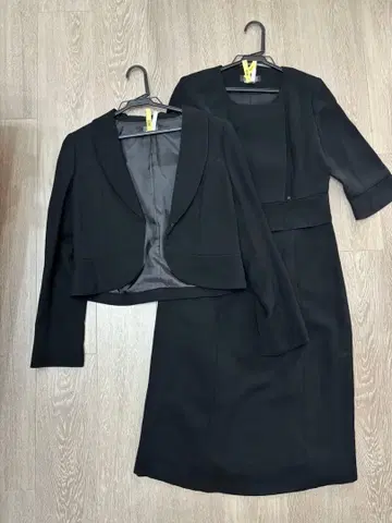 [ 새상품급 ] 클리닝 완료 I.M.G.N. 블랙 원피스 수트 사이즈 9