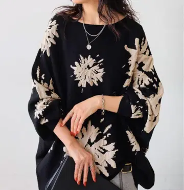 꽃무늬 돌먼 니트