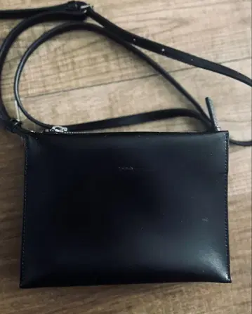 천연 가죽 YAHKI 트리오 스퀘어 숄더백 블랙