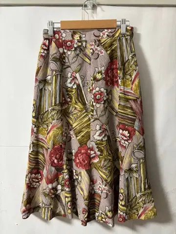 [당일 발송] S 꽃무늬 플레어 롱 스커트 무릎 기장 드레스 스커트