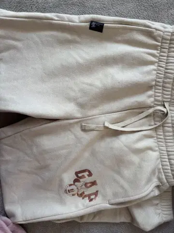 GAP 맨투맨 조거 팬츠 크림색