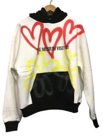 THE MUSEUM VISITOR 후드티