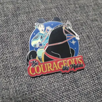 디즈니 뮬란 핀 배지