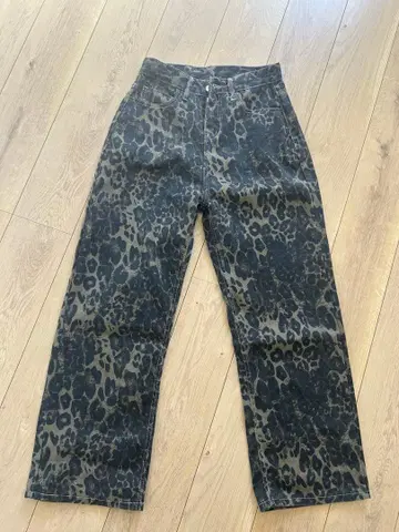 레오파드 무늬 와이드 데님 팬츠