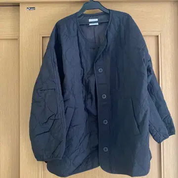 로리즈팜 블랙 퀼팅 자켓 버튼 포함