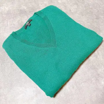 유니클로 캐시미어 V넥 스웨터 캐시미어 v넥 스웨터 UNIQLO