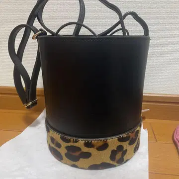 마르코 비앙키니 송치 콤비 버킷 숄더백 새상품급