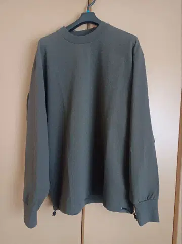 FLISTFIA (플리스토피아) 롱 슬리브 드로 코드 풀오버