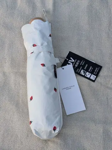 nifty 니프티 컬러즈 우천 겸용 딸기 무늬 디자인 UV컷 접이식 우산