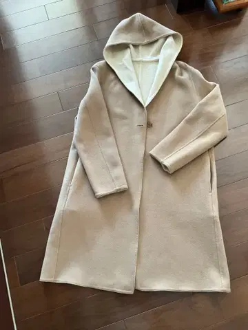유니클로 미사용품 후드 부착 롱 코트 L 사이즈