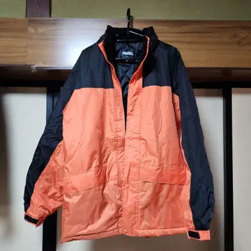 오렌지/블랙 나일론 점퍼