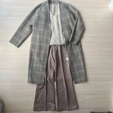 노카라 코트, 복슬복슬 스웨터, 팬츠 3종 세트