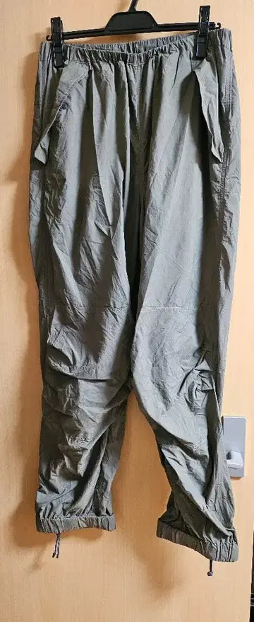 프릭스스토어 나일론 팬츠