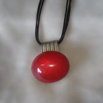 앤티크풍 타원형 펜던트 목걸이