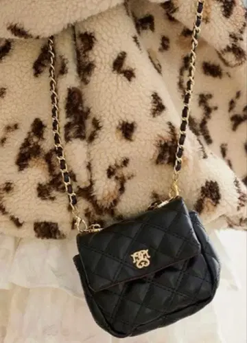 [ 새상품 ] 스나이델 체인 미니백 BLK