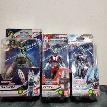 울트라맨 시리즈 피규어 3체 세트