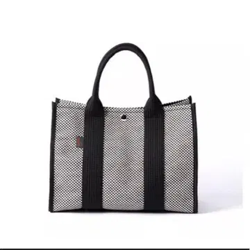 택 포함 미사용 새상품! sasicco 스퀘어 토트 M