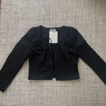 [ 미사용 새상품 ] AMOMENTO 상의