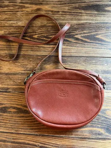 일비종떼 숄더백 가죽 브라운 오벌 타원