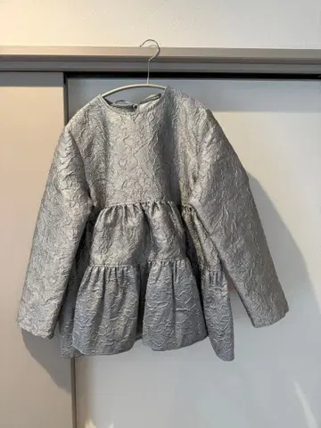 ohga 블라우스 그레이 티어드 긴팔 상의