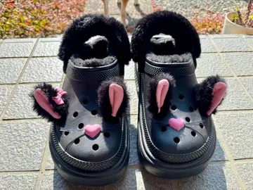 고양이 귀 퍼 부착 클로그 샌들